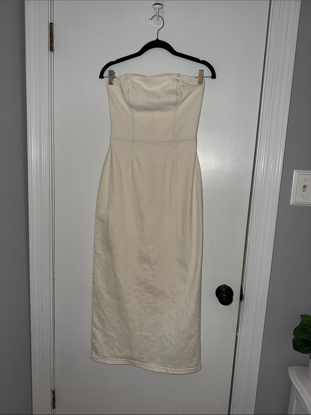 Abercrombie and fitch- NWOT- Strapless Cream Maxi Jean Dress - small